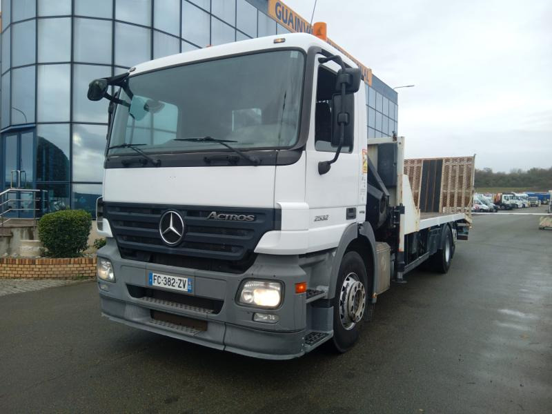 Camion plateau Mercedes Actros 2532