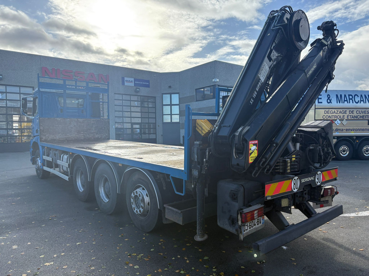 Camion plateau Mercedes Arocs 3240