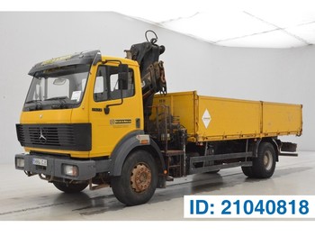 Camion plateau Mercedes-Benz 1827