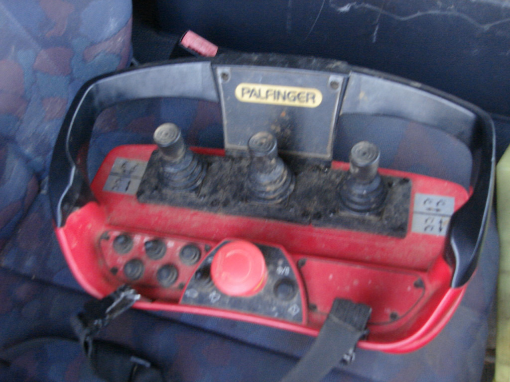 Camion plateau Mercedes-Benz Actros Pritsche Heckkran 2640 6x4 PK 27.000 Kran