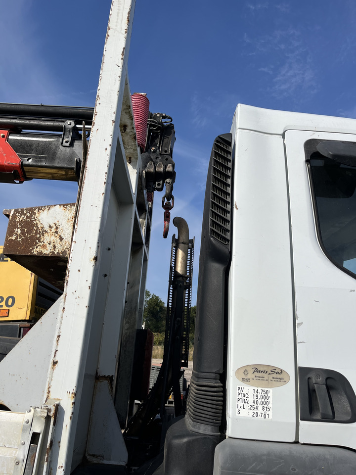Camion plateau RENAULT Kerax 370dci 4x4 plateau grue Palfinger pk29002