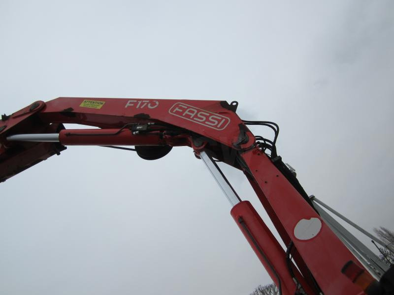 Camion plateau Renault Kerax 370 DXI