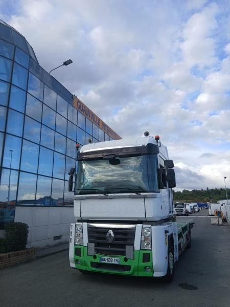 Camion plateau Renault Magnum 440 DXI