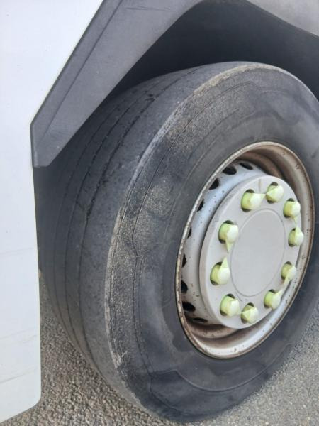 Camion plateau Renault Magnum 440 DXI