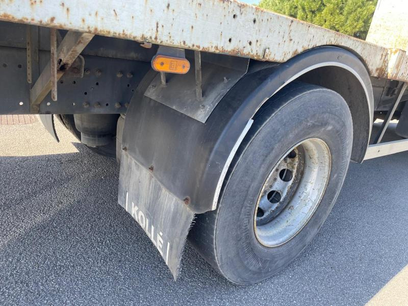 Camion plateau Renault Premium 270 DCI