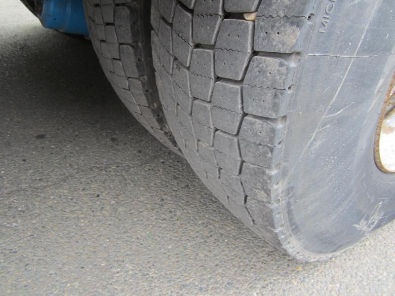 Camion plateau Renault Premium 370 DCI