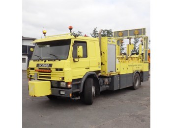 Camion plateau Scania P93ML 250