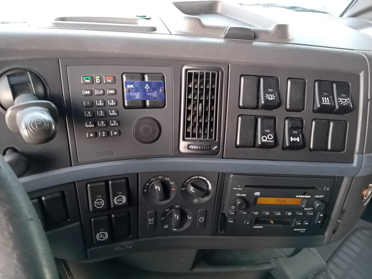 Camion plateau Volvo FH