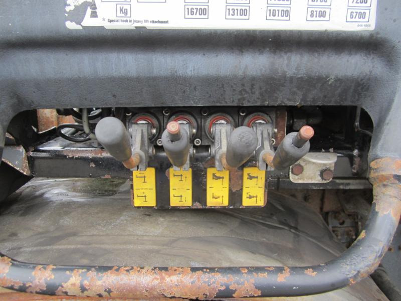 Camion plateau Volvo FH 520