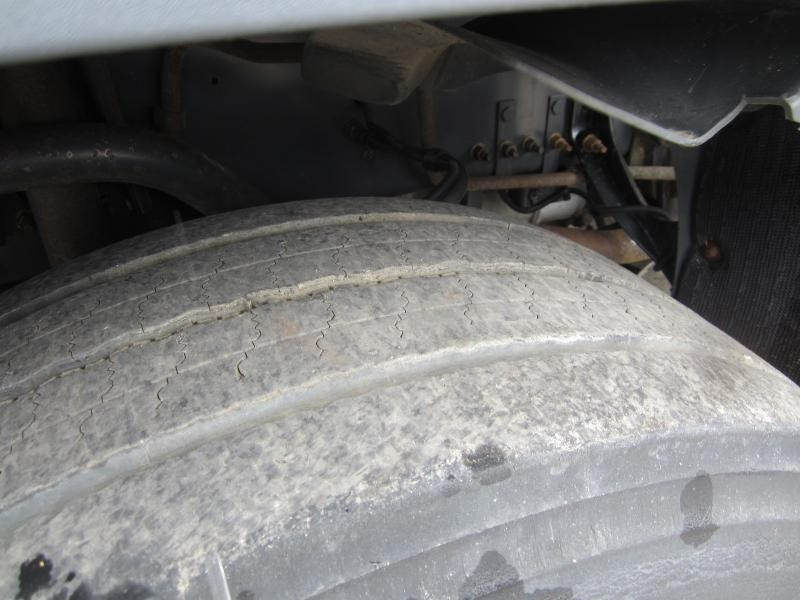 Camion plateau Volvo FH 520