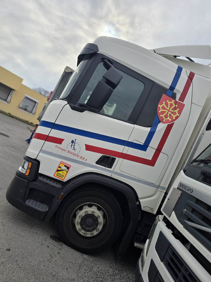 Camion porte-conteneur/ Caisse mobile SCANIA R 450