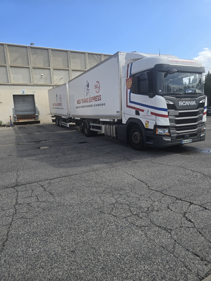 Camion porte-conteneur/ Caisse mobile SCANIA R 450