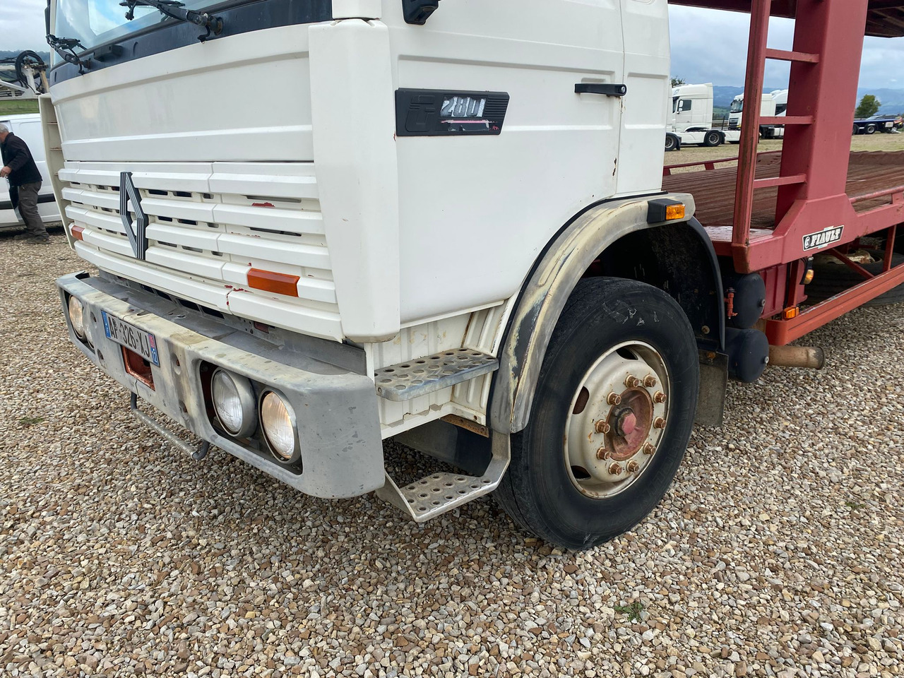 Camion porte-voitures RENAULT GR 280