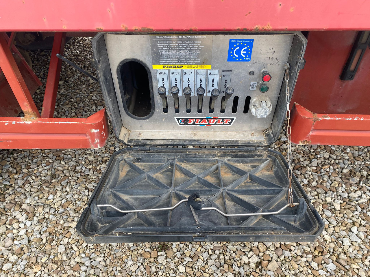 Camion porte-voitures RENAULT GR 280