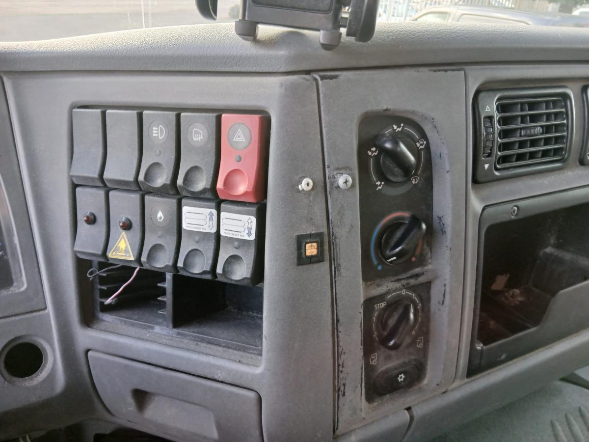 Camion porte-voitures Renault Premium 420 DCI