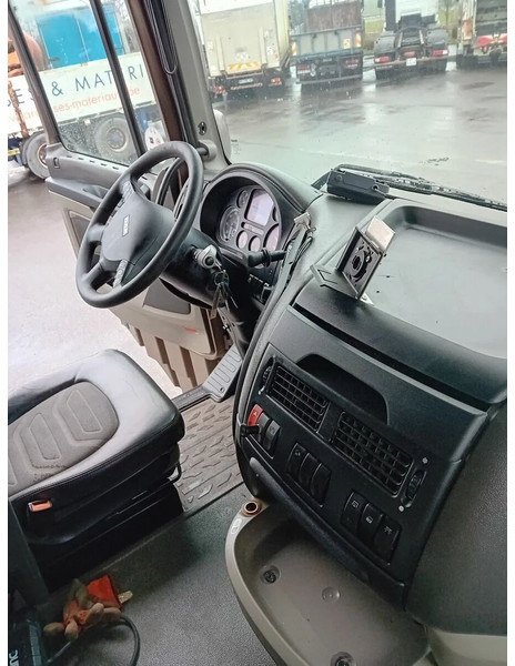 Châssis cabine DAF XF 105.510 6x2
