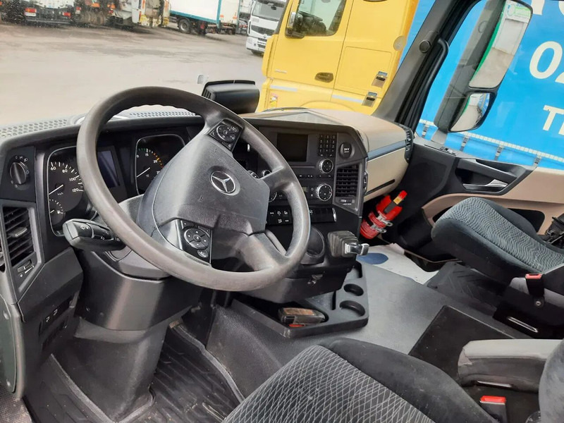 Châssis cabine Mercedes-Benz Actros 1836 Chassis cab