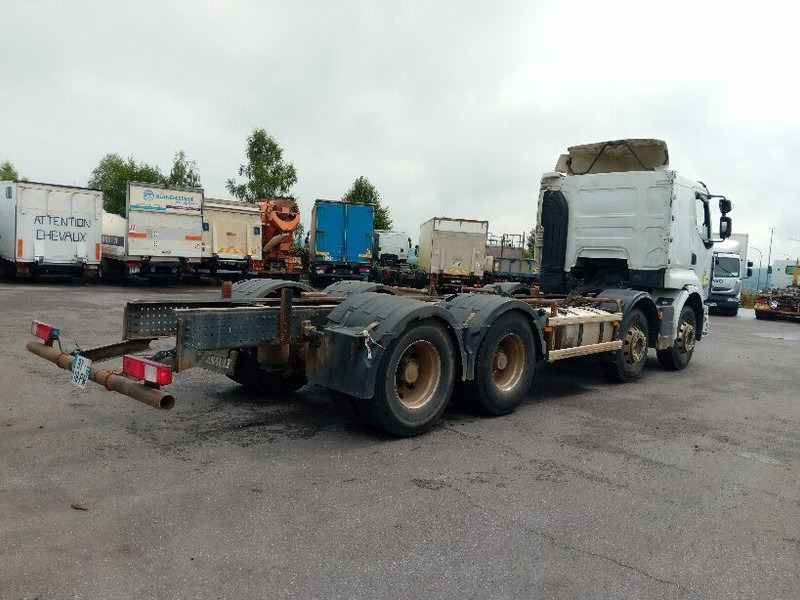 Châssis cabine Renault Premium Lander