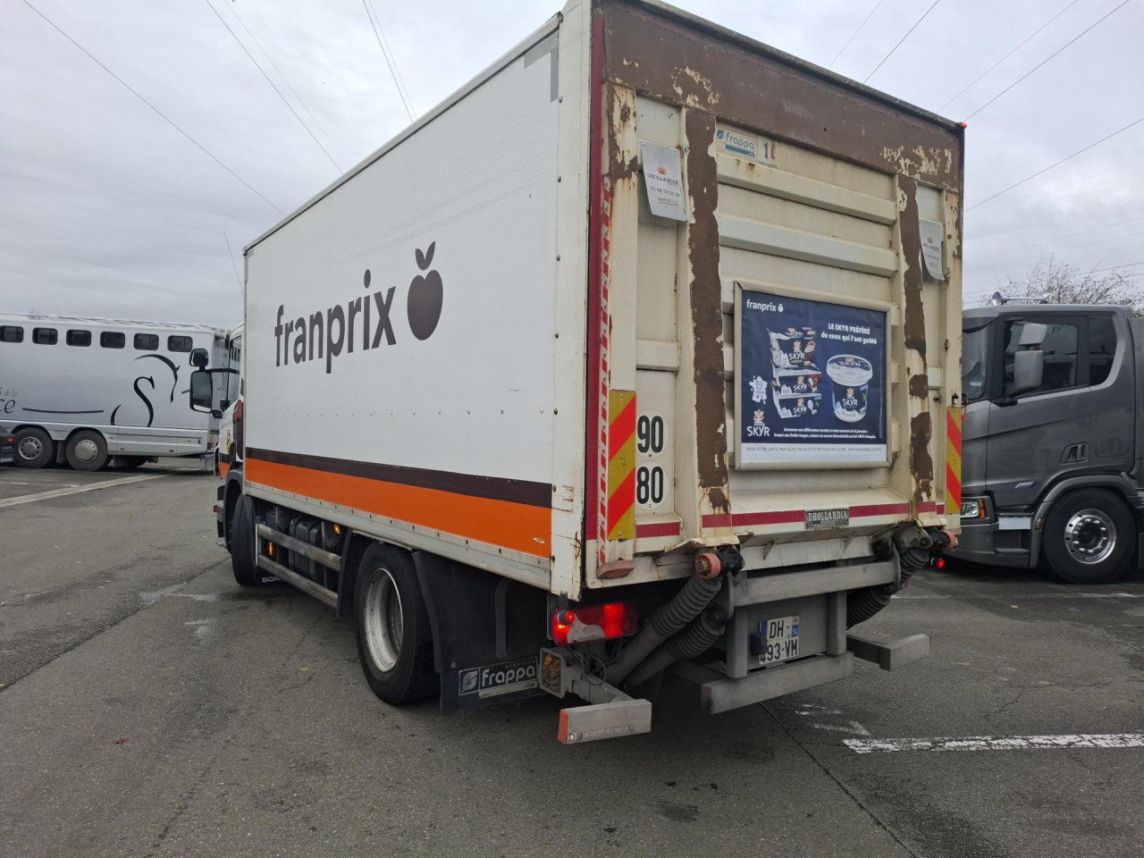 Châssis cabine SCANIA SCANIA P250 Fourgon Hayon