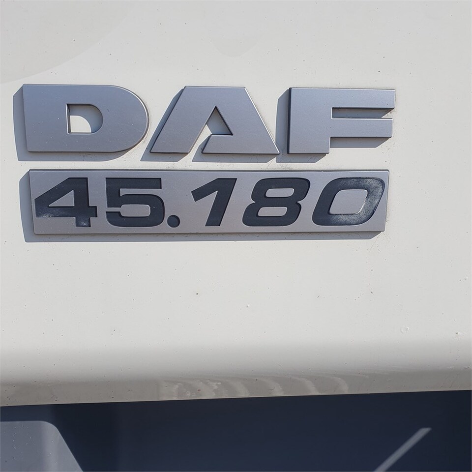 Châssis cabine, Camion grue DAF 45.180: photos 42