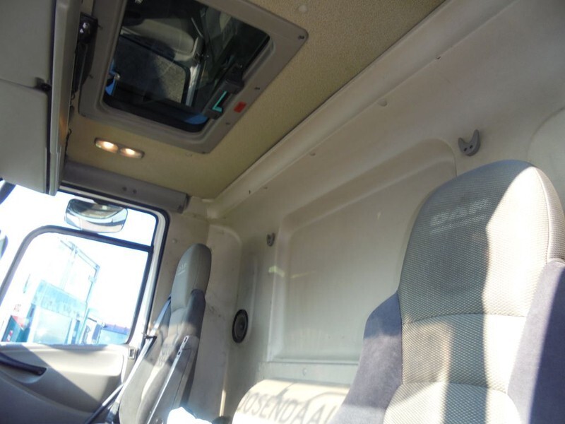 Camion frigorifique DAF CF 75.250 + Euro 5 + Carrier Supra 950 Silent + Dhollandia Lift: photos 13
