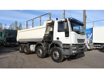 Camion benne pour transport de matériaux granulaires IVECO 410T44: photos 1