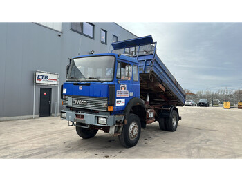 Camion benne Iveco Magirus 160 - 23 (GRAND PONT / 4X4 / LAMES / POMPE MANUELLE): photos 1
