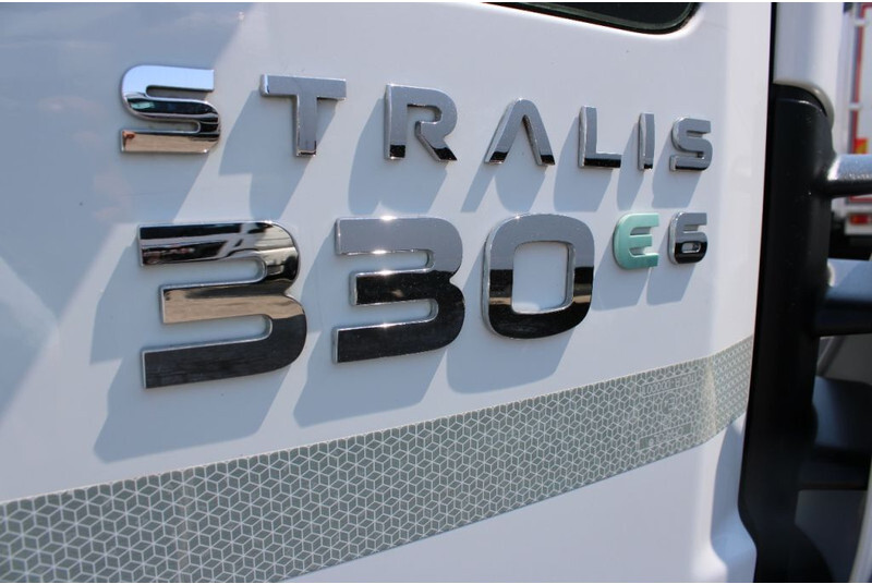Camion fourgon Iveco Stralis 330 + 6X2 + EURO 6 + LIFT: photos 7