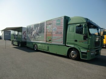 Camion bétaillère Iveco Stralis Spezialkraftwagen Pferdetransport: photos 1
