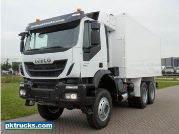 Camion frigorifique neuf Iveco Trakker AD380T38H 6x4 Frigo truck: photos 1