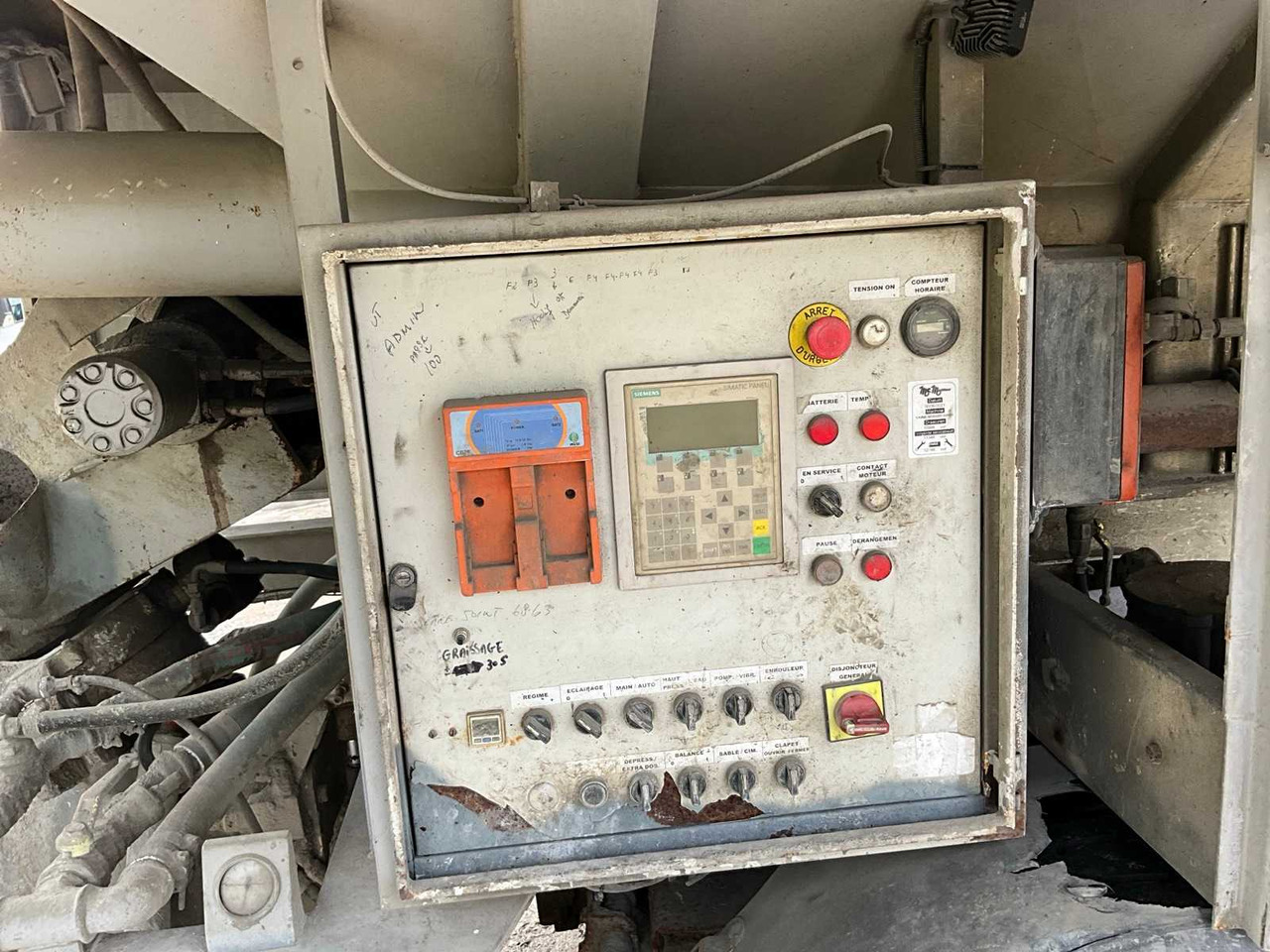 Camion KWB P-393-STI-H3 CHAPEOPLEGGER