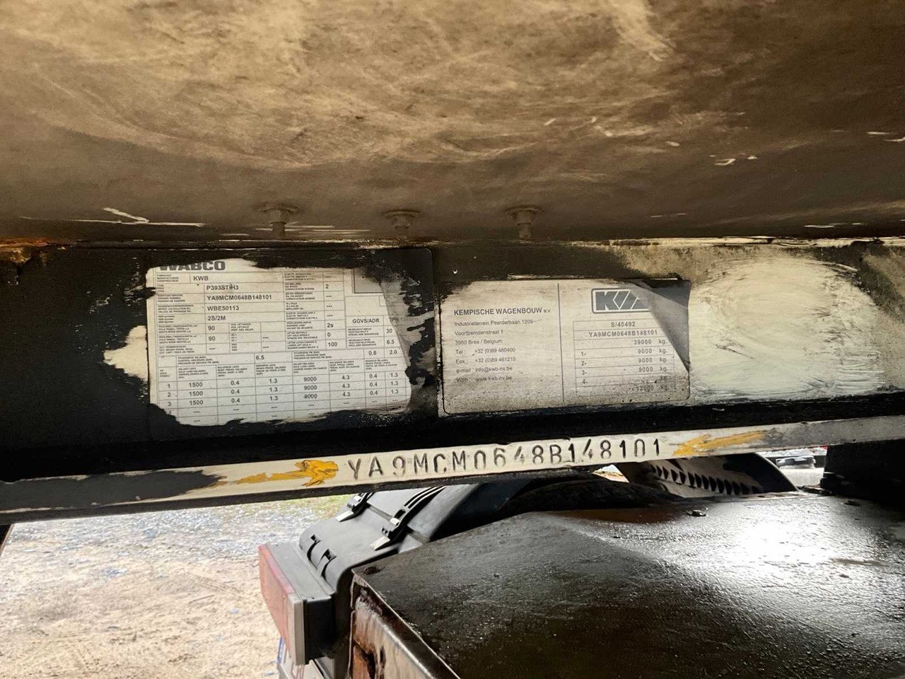 Camion KWB P-393-STI-H3 CHAPEOPLEGGER