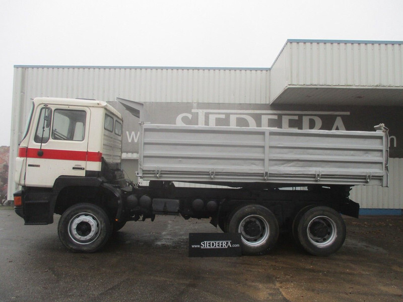 Camion benne MAN 26 322 ZF Manual , 6x4 , 3 way tipper , Spring suspension: photos 10
