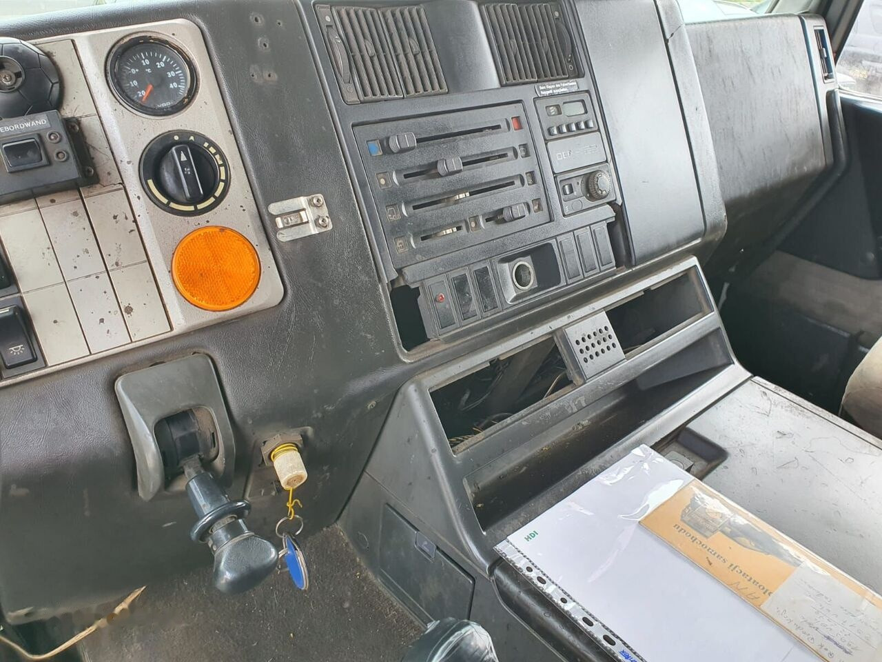 Châssis cabine MAN 26.403,6x2, Steel /Air, Manual Pump, Manual ZF,: photos 10