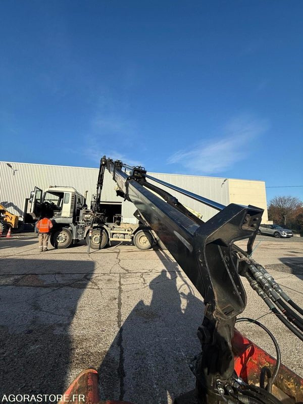 Camion MAN 8x4 - 32-400 BiBenne grue - 11.2014 / 375000 KM