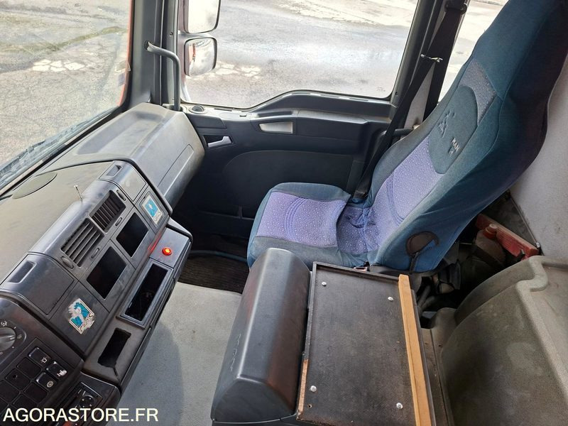 Camion MAN TGA 26.350 6X4 - 2005 / 517380 KM (P2101806)