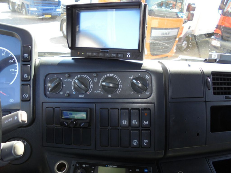 Camion grue MAN TGA 41.460 1e Owner + Manual + Fassi F800XP 6x hydr. + Winch + hoogzit 8x4 + Low KM + Remote + FLY-JIB Prepared: photos 18