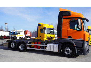 MERCEDES-BENZ Actros 2545 E6 BDF 6×2 / FULL ADR / 205 tho. km!! / third axle lifted and steered / 3 units - Châssis cabine: photos 4