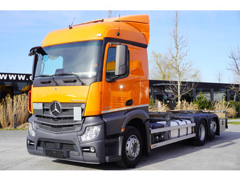MERCEDES-BENZ Actros 2545 E6 BDF 6×2 / FULL ADR / 205 tho. km!! / third axle lifted and steered / 3 units - Châssis cabine: photos 1