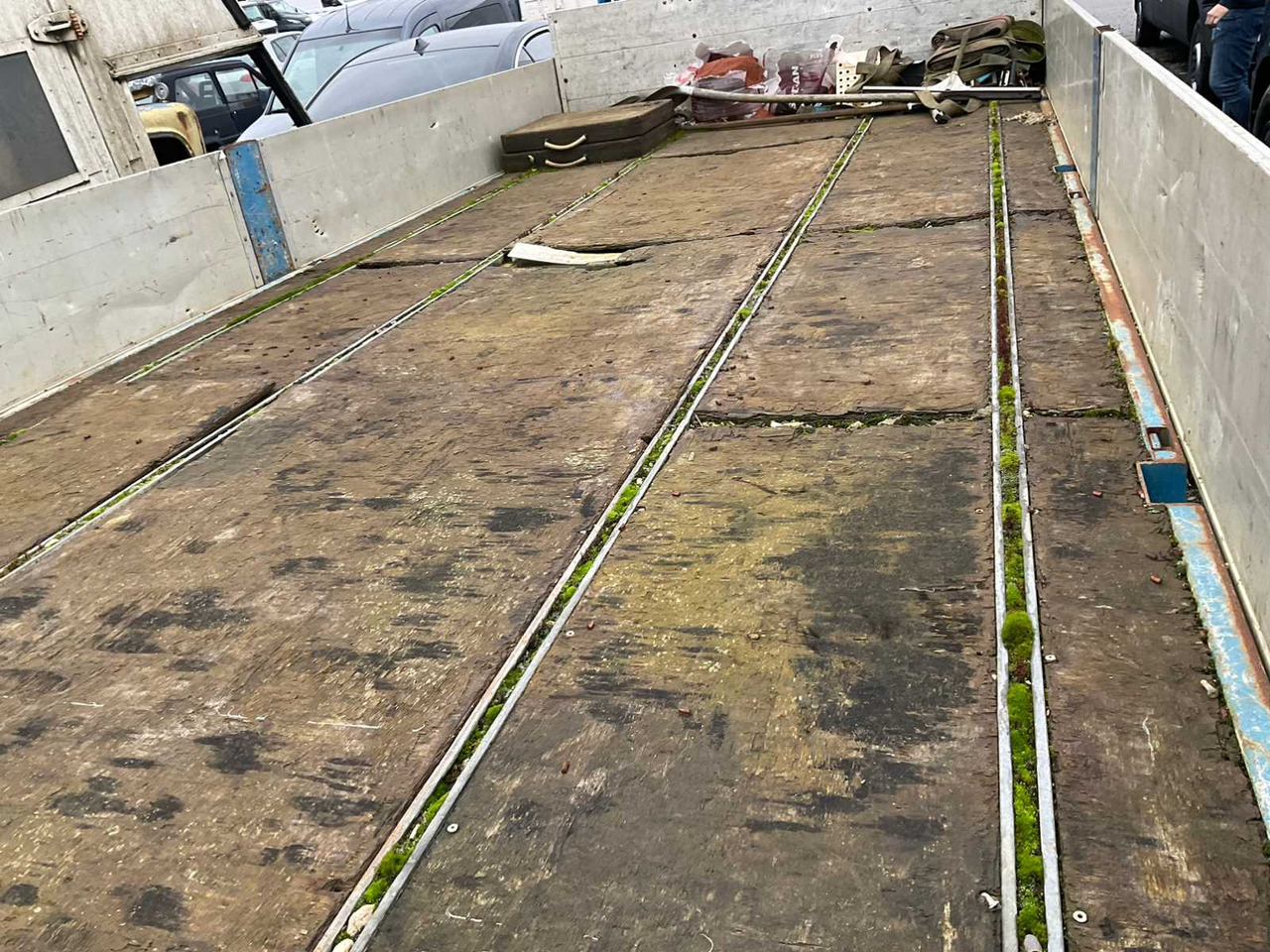 Camion MERCEDES-BENZ TRUCK WITH PALFINGER PK7000