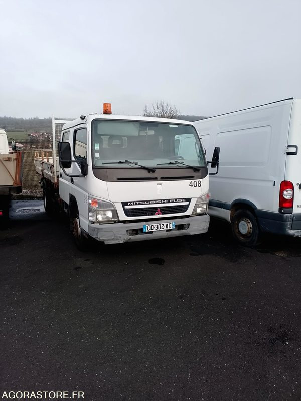 Camion MITSUBISHI CANTER ( MOTEUR HS )