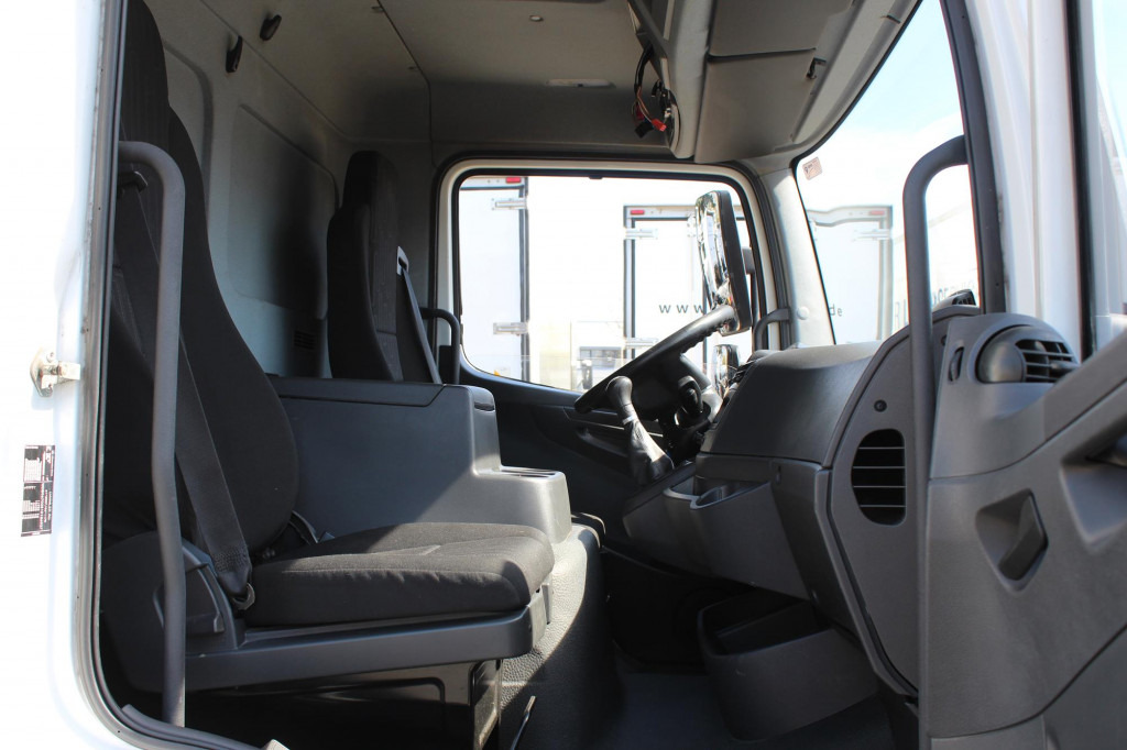 Camion Mercedes-Benz Atego 1221 E6  Koffer   Klima  LDW  Schalter  LBW