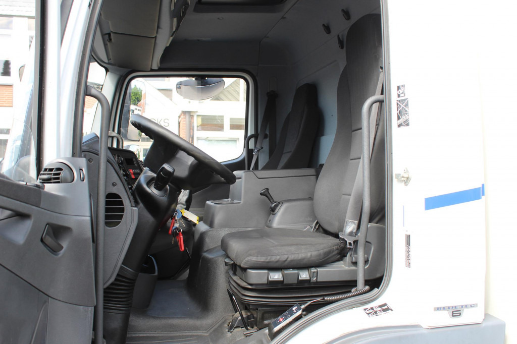 Camion Mercedes-Benz Atego 1221 E6  Koffer   Klima  LDW  Schalter  LBW