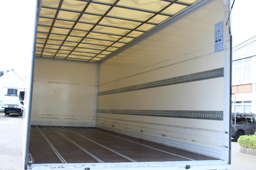 Camion Mercedes-Benz Atego 1221 E6  Koffer   Klima  LDW  Schalter  LBW