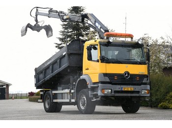 Camion benne, Camion grue Mercedes-Benz Atego 1823 AK !!4x4!! CRANE RADIO REMOTE!! 3-sided Tipper!!MANUELL GEARBOX!!: photos 1