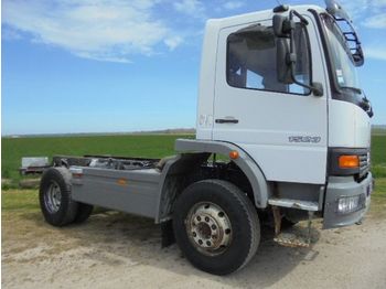 Châssis cabine Mercedes-Benz MB Atego 4X4 1523 Sper Manual gearbox: photos 1