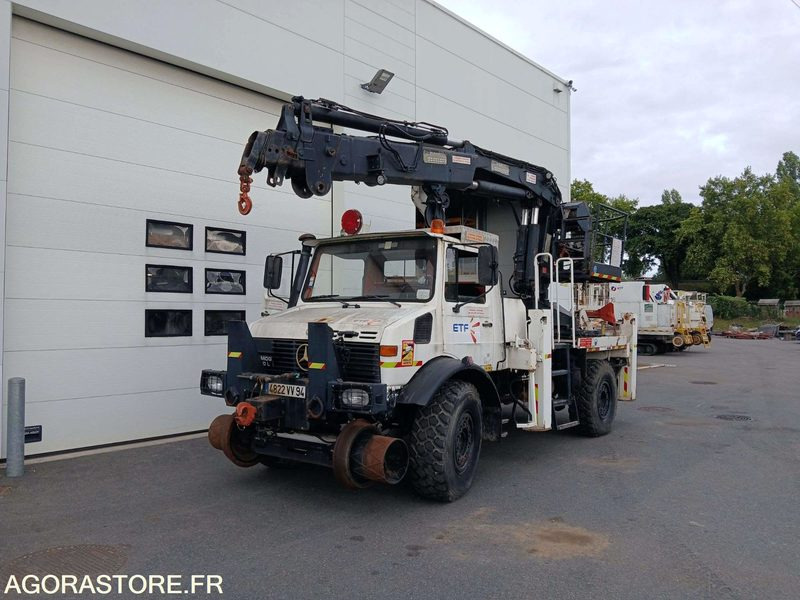 Camion Mercedes-Benz Unimog Rail/Route benne grue - 1989/ 66131KM