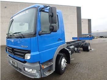 Camion fourgon Mercedes-Benz atego 1218 + manual + CHASSIS CABINE: photos 1