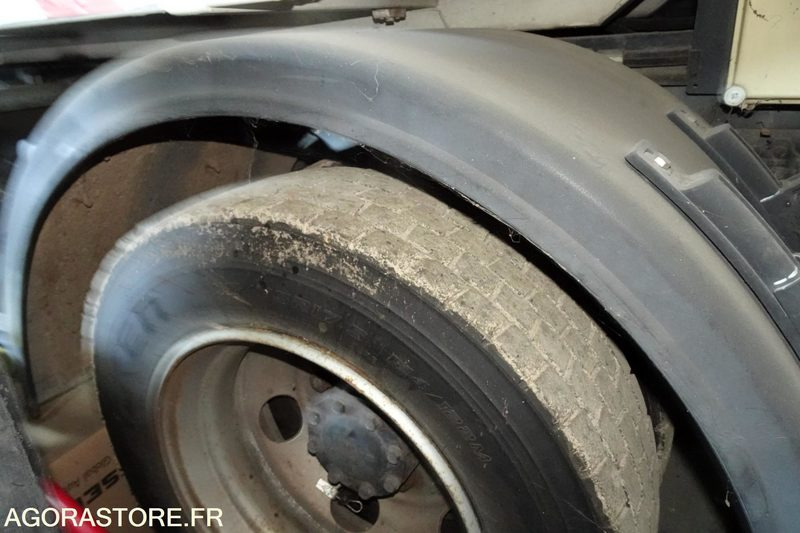 Camion Mitsubishi Fuso Bluetec 5