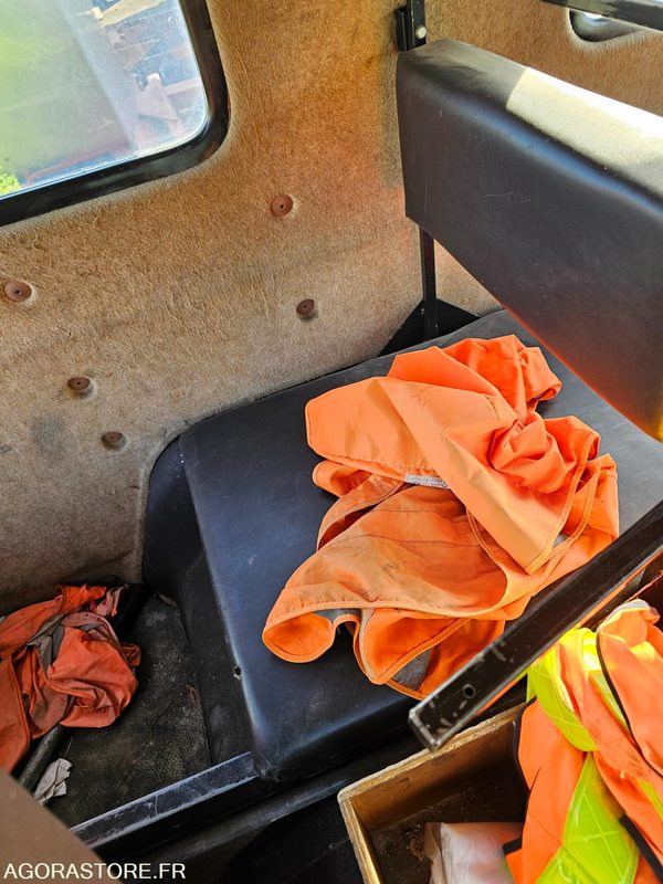 Camion POLYBENNE RENAULT G210 - 1987 - 147922KM - 8826PM41